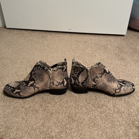 SO Snakeskin Booties- Size 8 - Picture 5 of 10